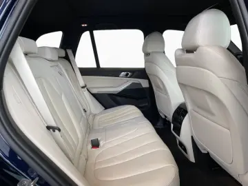 X5 xDrive 40i M Sport Pano AHK Laser St&Go STHZ