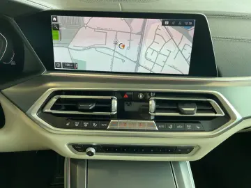 X5 xDrive 40i M Sport Pano AHK Laser St&Go STHZ