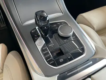 X5 xDrive 40i M Sport Pano AHK Laser St&Go STHZ