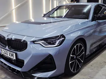 BMW M240i