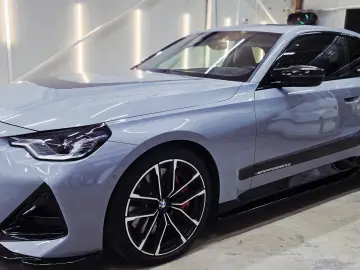 BMW M240i
