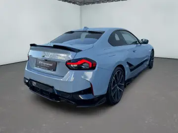BMW M240i