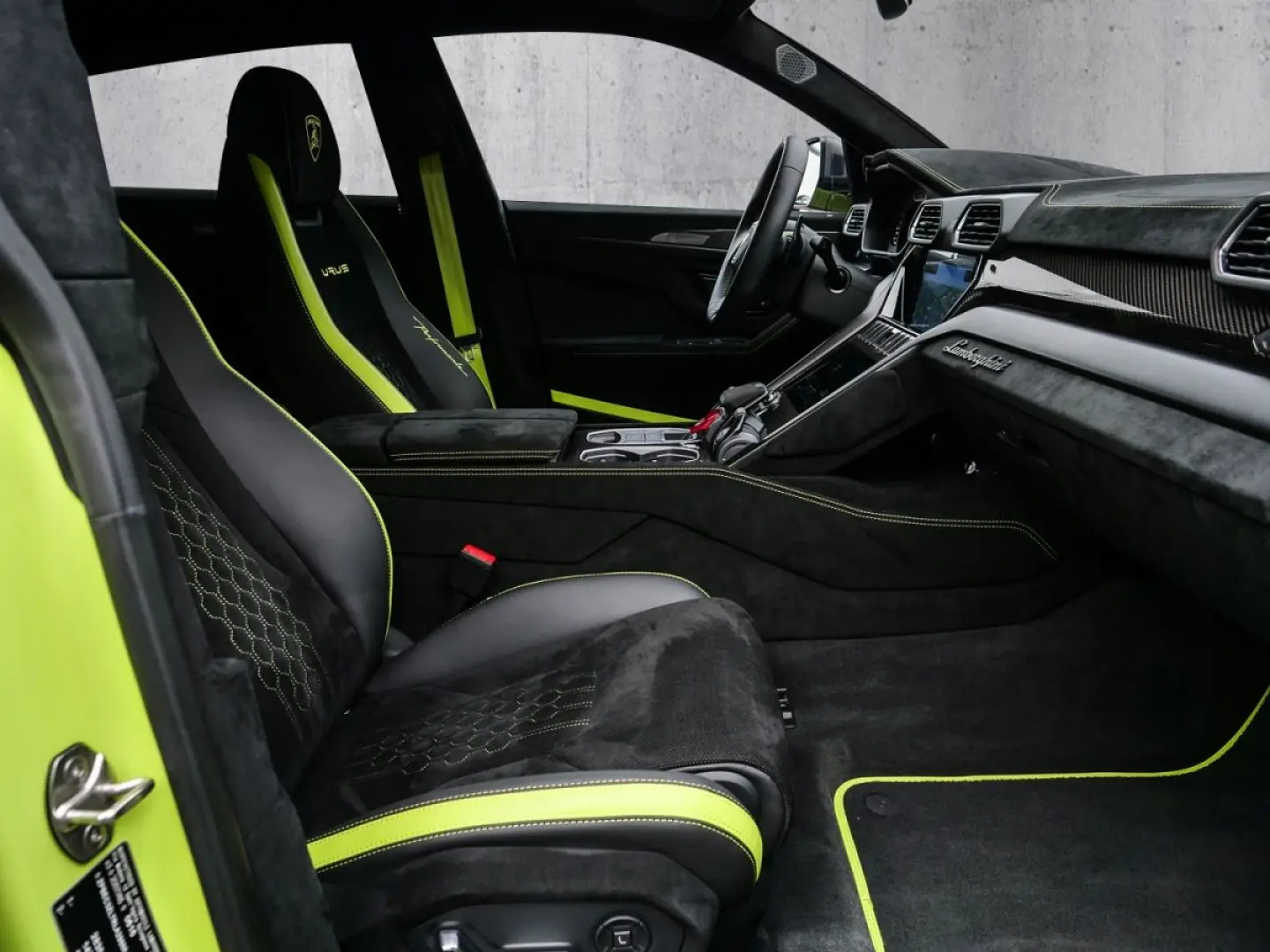 Urus Performante Verde Aiace Matt