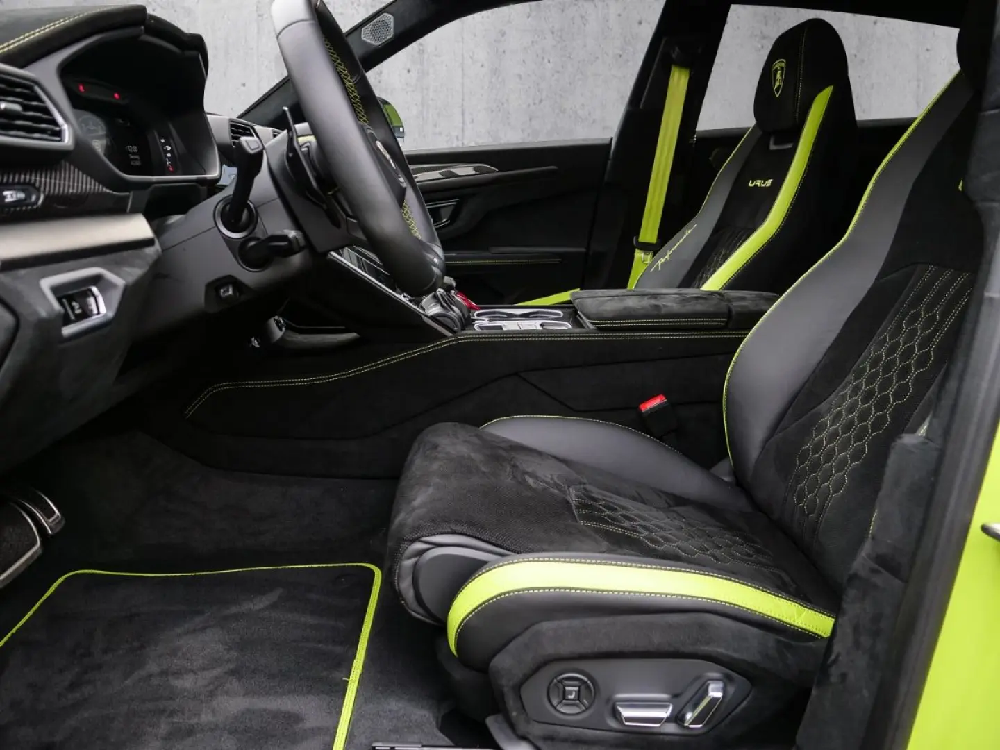 Urus Performante Verde Aiace Matt