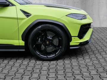 Urus Performante Verde Aiace Matt