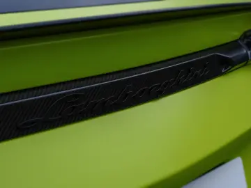 Urus Performante Verde Aiace Matt