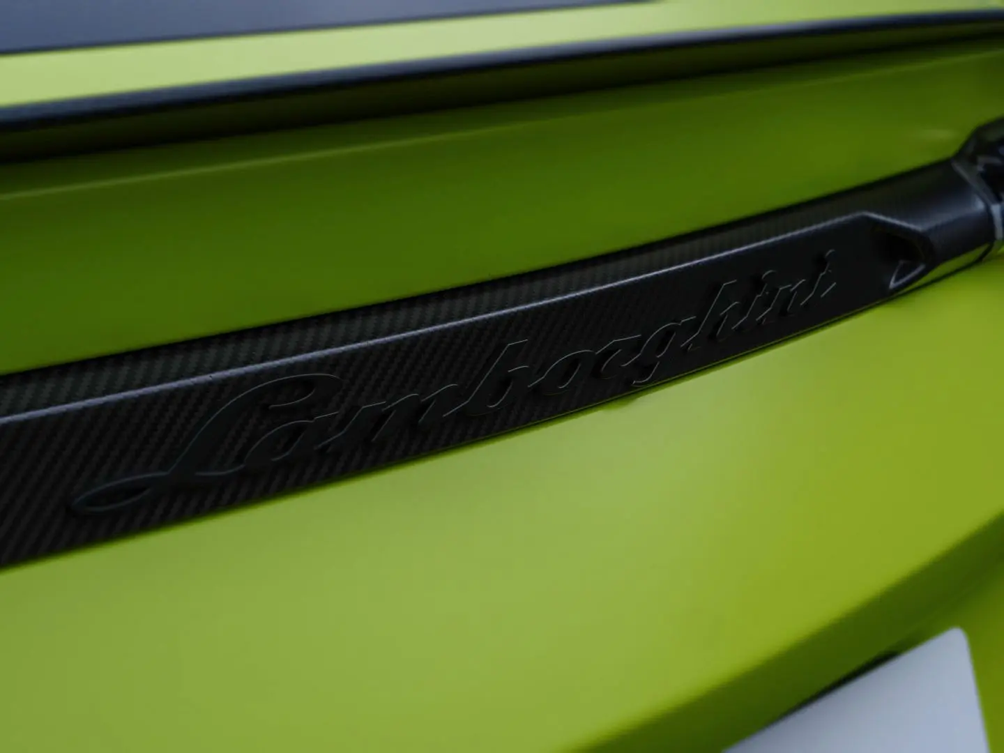Urus Performante Verde Aiace Matt