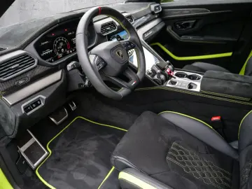 Urus Performante Verde Aiace Matt