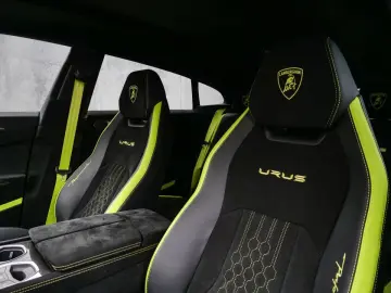 Urus Performante Verde Aiace Matt