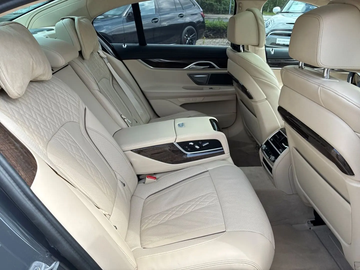 750 i xDrive M-SPORT MASSAGE DACH SITZBEL DA.PRO