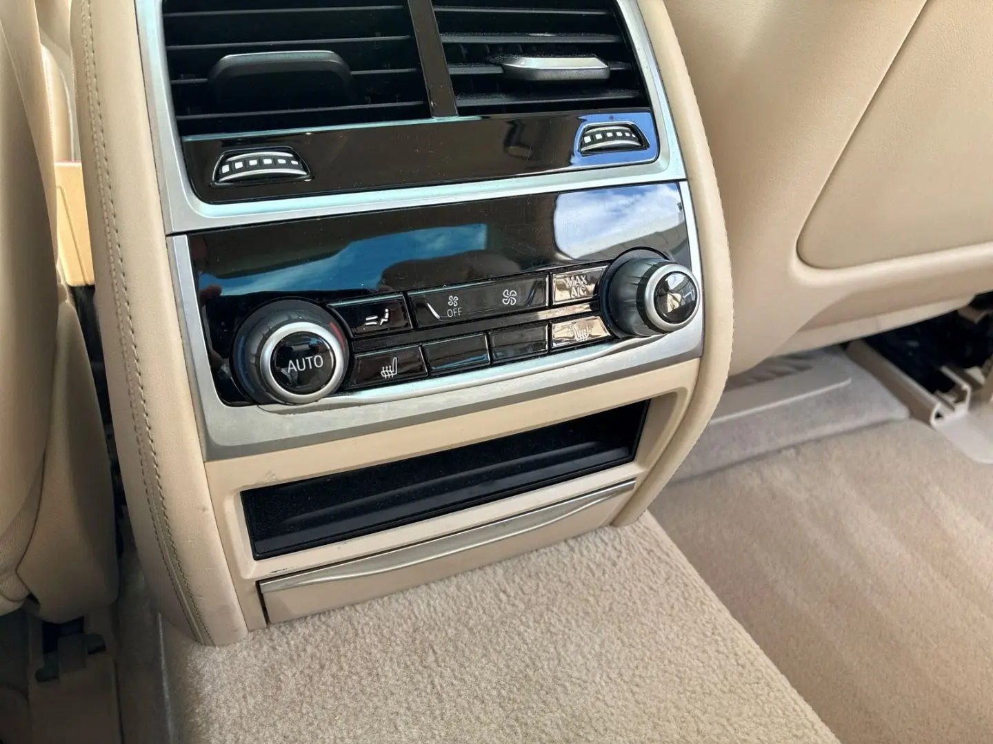 750 i xDrive M-SPORT MASSAGE DACH SITZBEL DA.PRO