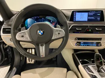 750d xDrive Limousine M Sport Standheizung AHK