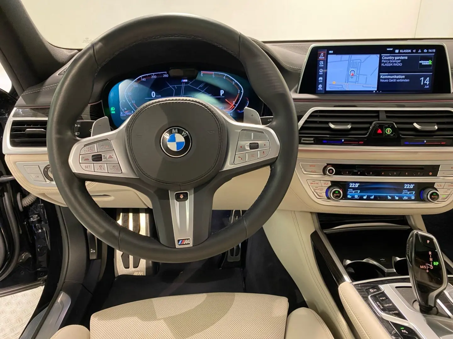 750d xDrive Limousine M Sport Standheizung AHK