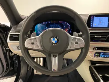 750d xDrive Limousine M Sport Standheizung AHK