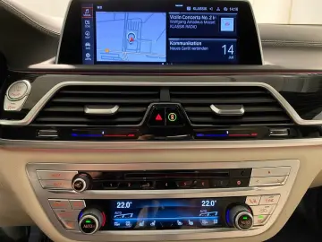 750d xDrive Limousine M Sport Standheizung AHK