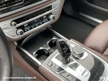 730d xDrive Limousine Head-Up+AHK+StHz+Navi+ACC