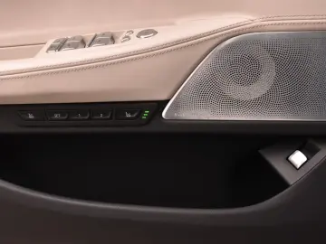 750Li xDrive - VOLL!!! B&W/LASER/AHK/TABLET/HUD