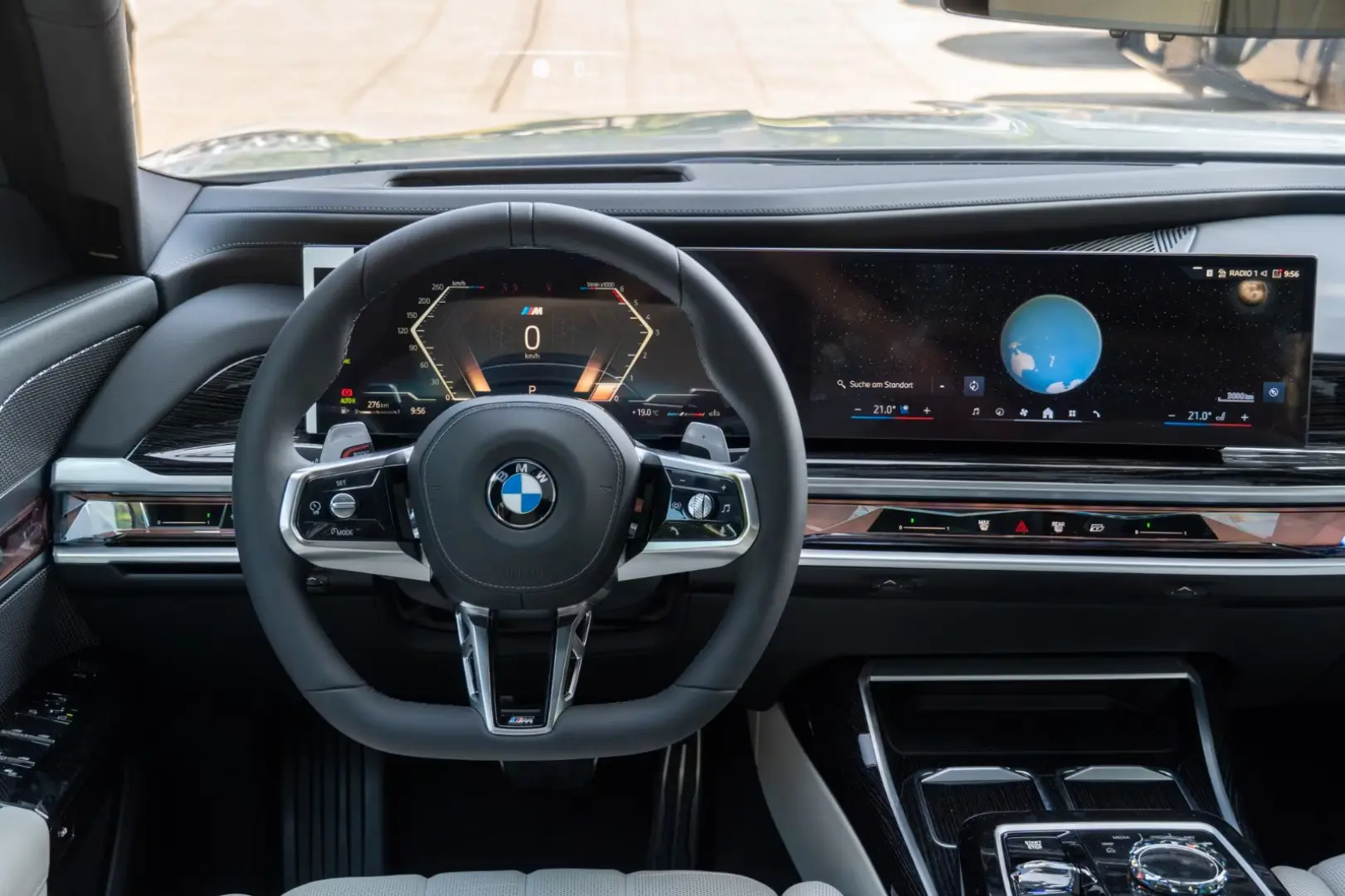 BMW 740 d xDrive M SPORT.SKY.LOUNGE.MASSAGE