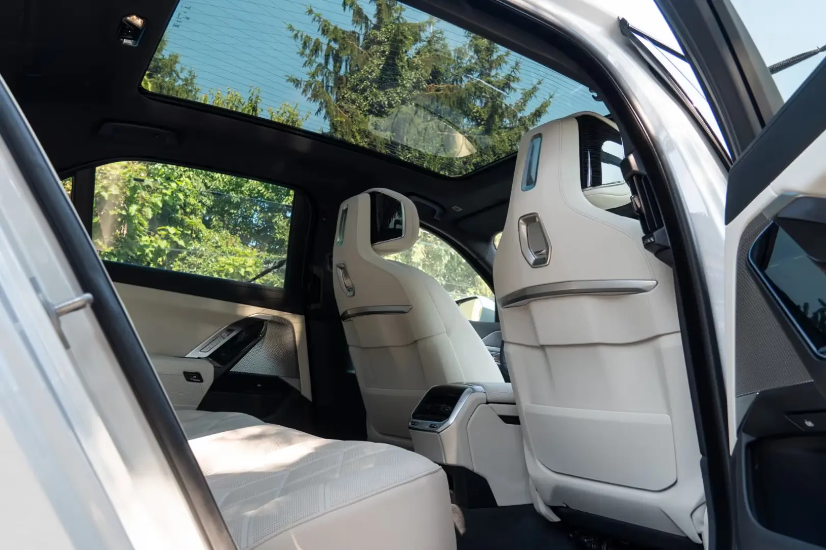 BMW 740 d xDrive M SPORT.SKY.LOUNGE.MASSAGE