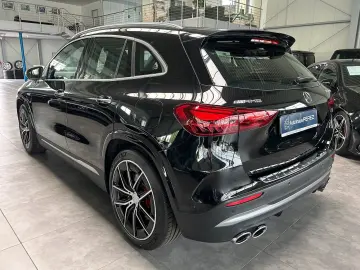 GLA 45 AMG S 4M+ DISTRONIC-AHK-PER.SITZ-PANORAMA