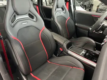 GLA 45 AMG S 4M+ DISTRONIC-AHK-PER.SITZ-PANORAMA