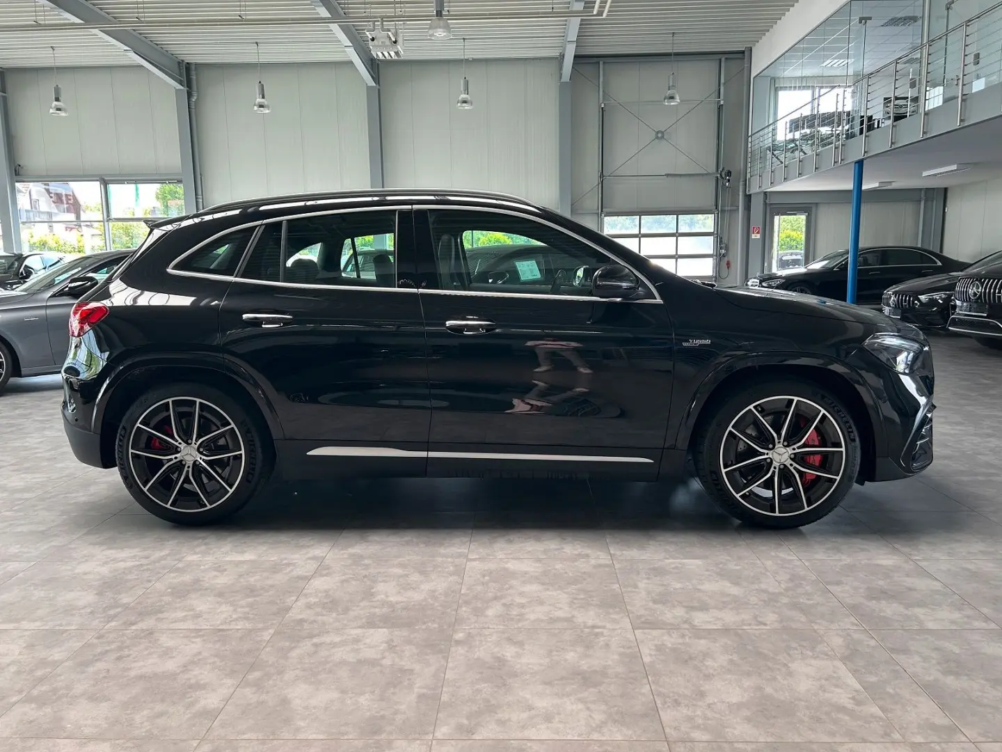 GLA 45 AMG S 4M+ DISTRONIC-AHK-PER.SITZ-PANORAMA