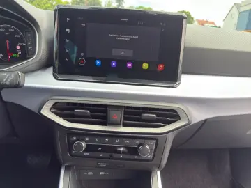 Arona 1.0 TSI DSG FR-Line*Navi*Kamera*SHZ*Digita