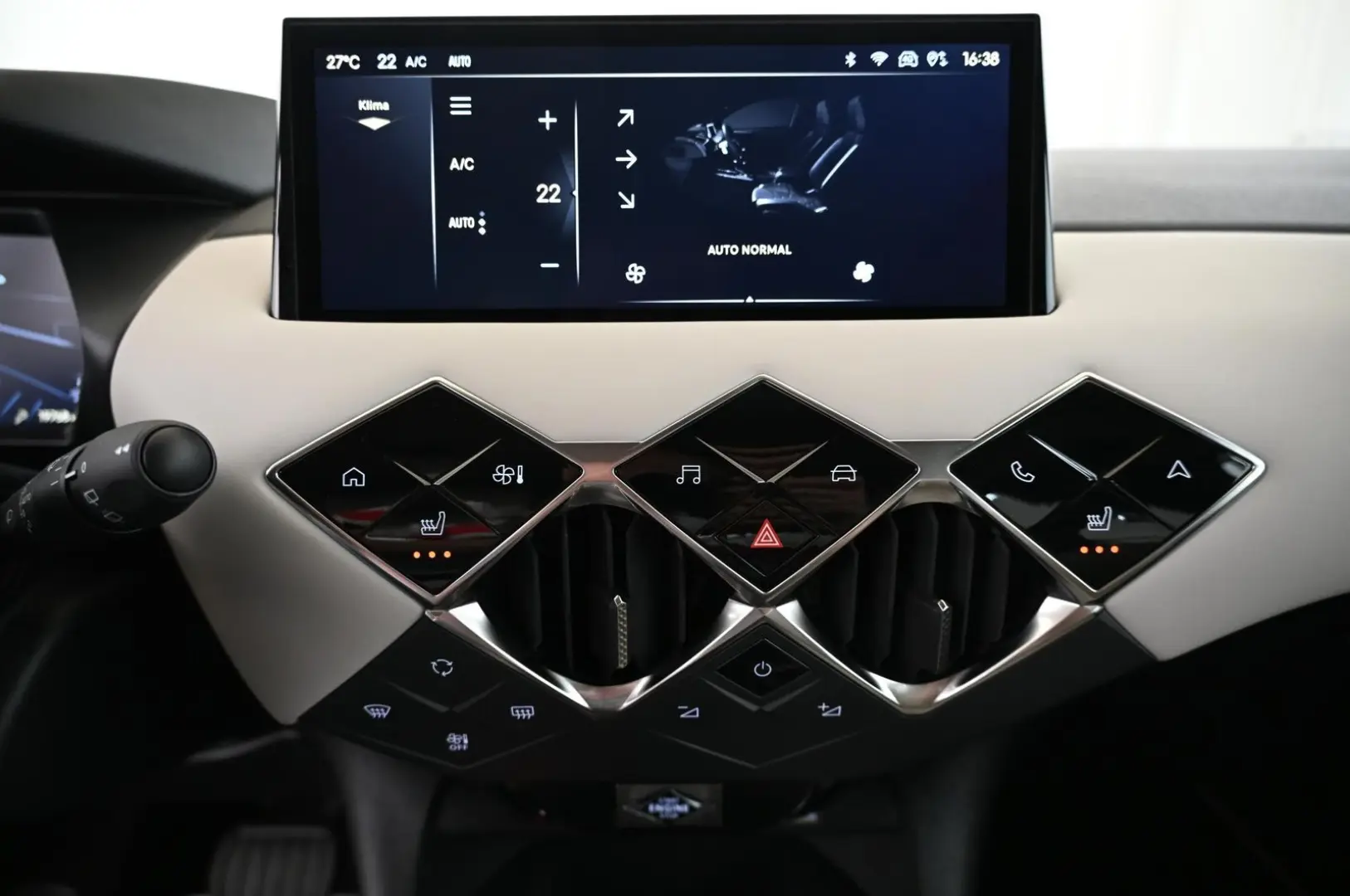 DS3 1.2 PT EAT8 Esprit de Voyage NEW 38.000 EUR