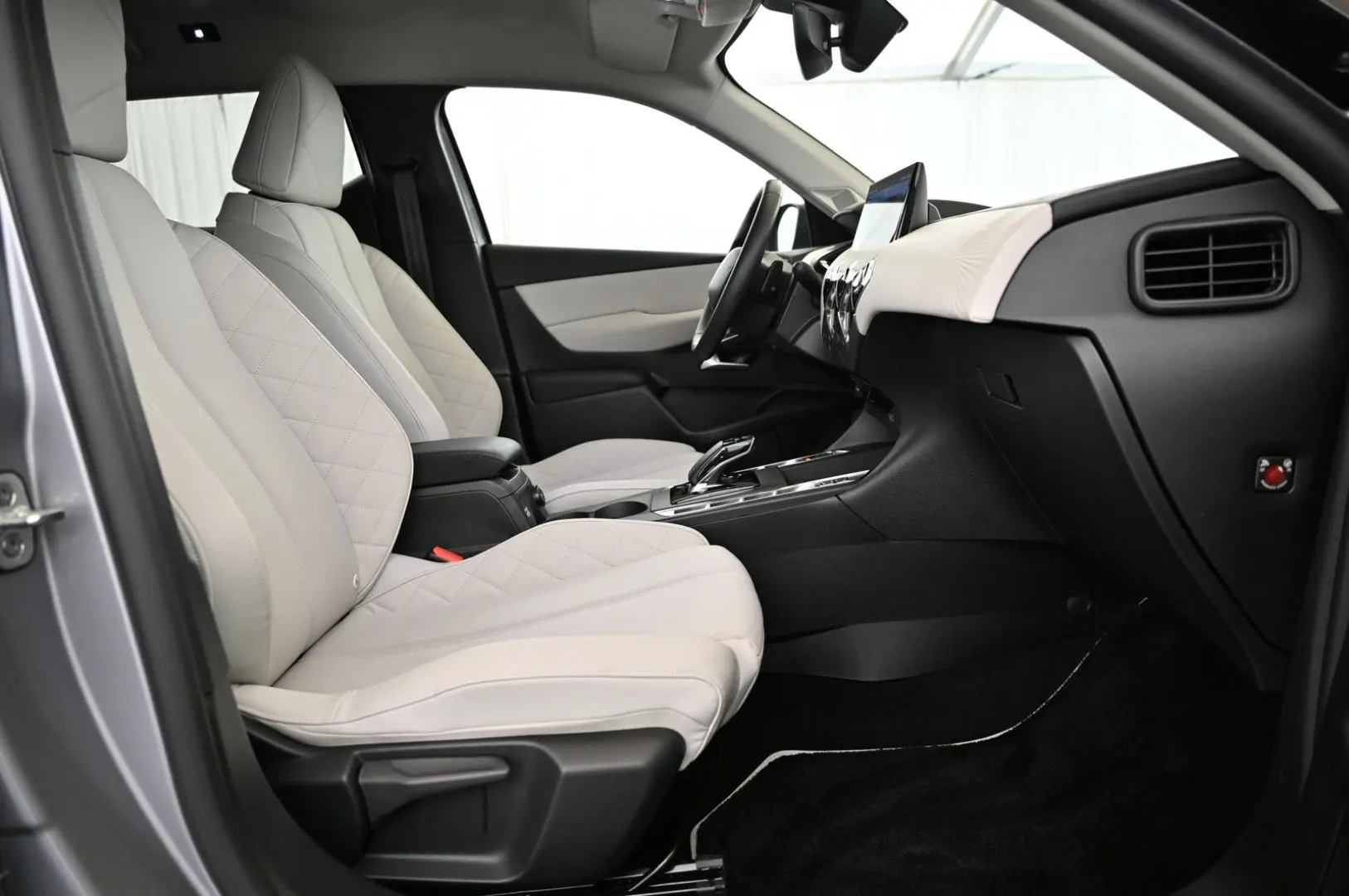 DS3 1.2 PT EAT8 Esprit de Voyage NEW 38.000 EUR