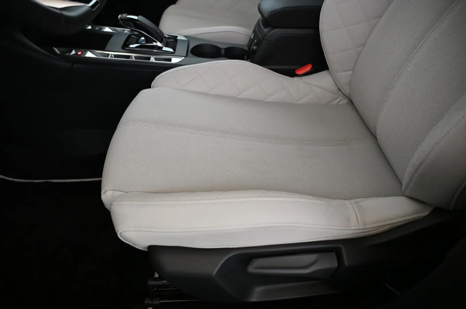 DS3 1.2 PT EAT8 Esprit de Voyage NEW 38.000 EUR