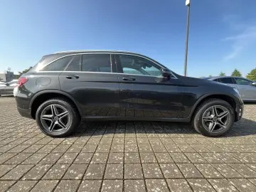 GLC 300de 4M AMG+AHK+MULTIB+PANO+KAM+TOTWINKEL