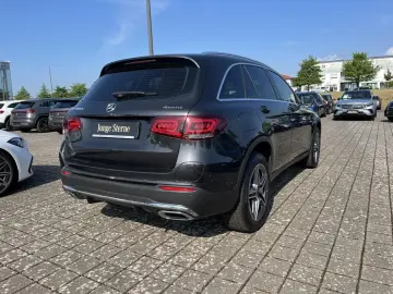 GLC 300de 4M AMG+AHK+MULTIB+PANO+KAM+TOTWINKEL