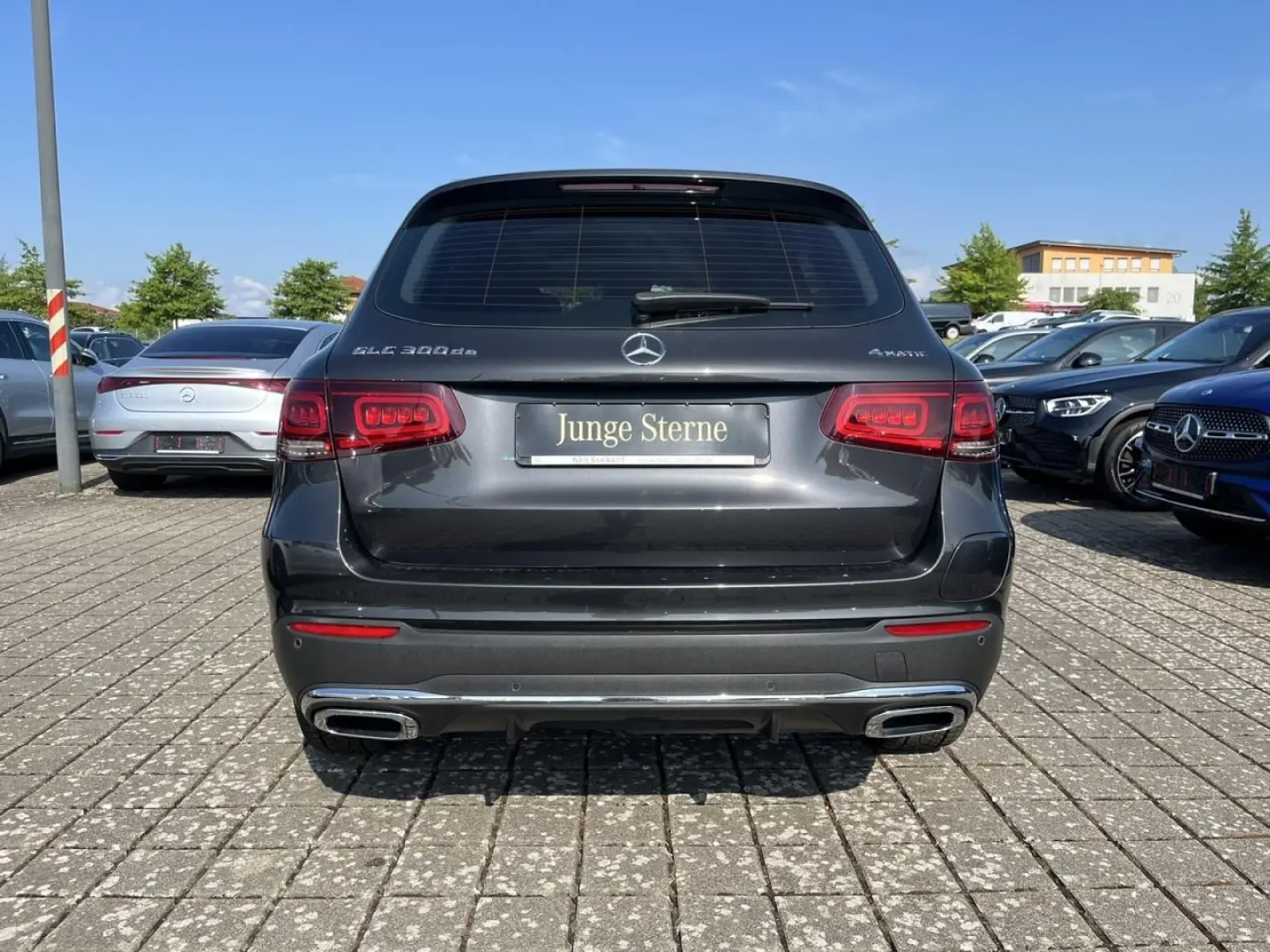 GLC 300de 4M AMG+AHK+MULTIB+PANO+KAM+TOTWINKEL