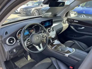 GLC 300de 4M AMG+AHK+MULTIB+PANO+KAM+TOTWINKEL