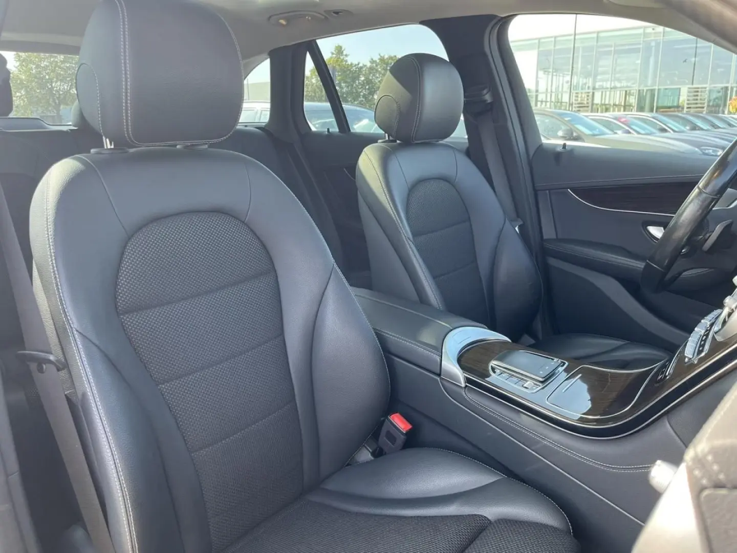 GLC 300de 4M AMG+AHK+MULTIB+PANO+KAM+TOTWINKEL