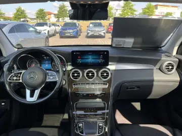 GLC 300de 4M AMG+AHK+MULTIB+PANO+KAM+TOTWINKEL