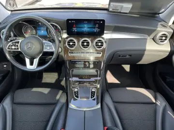 GLC 300de 4M AMG+AHK+MULTIB+PANO+KAM+TOTWINKEL