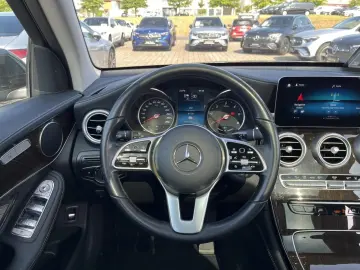 GLC 300de 4M AMG+AHK+MULTIB+PANO+KAM+TOTWINKEL