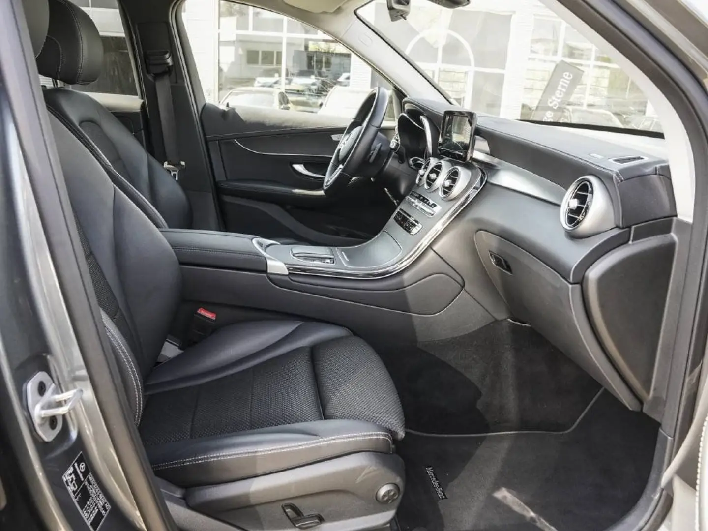 GLC 300 e 4M AMG Night Sitzheizung LED