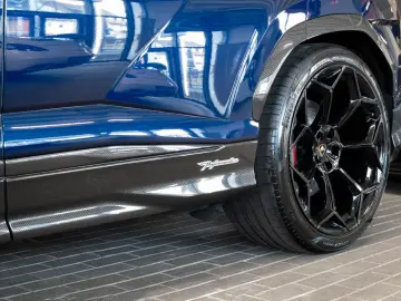 Urus Performante|FULL CARBON|AKRAPOVIC|B&O|VOLL