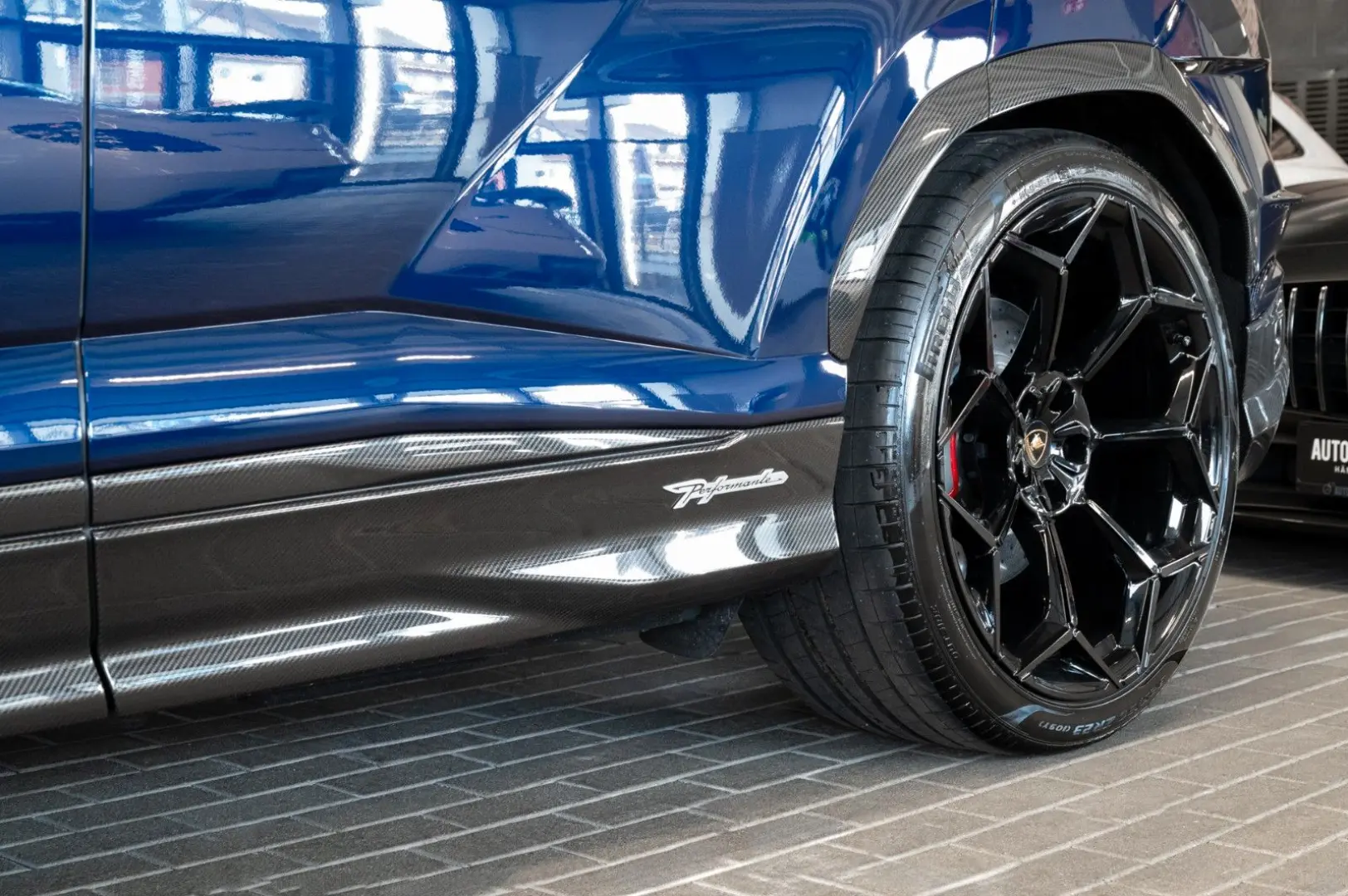 Urus Performante|FULL CARBON|AKRAPOVIC|B&O|VOLL