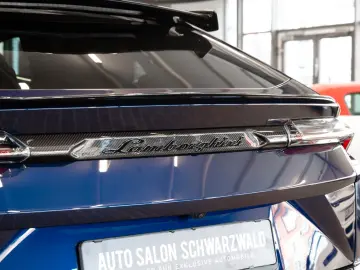 Urus Performante|FULL CARBON|AKRAPOVIC|B&O|VOLL