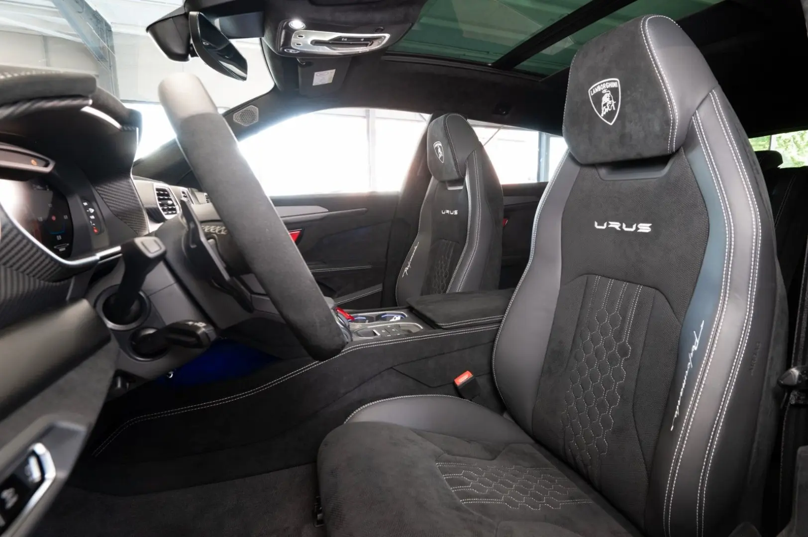 Urus Performante|FULL CARBON|AKRAPOVIC|B&O|VOLL