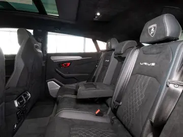 Urus Performante|FULL CARBON|AKRAPOVIC|B&O|VOLL