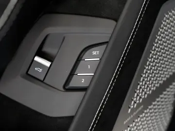Urus Performante|FULL CARBON|AKRAPOVIC|B&O|VOLL