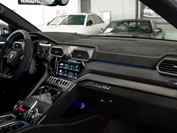 Urus Performante|FULL CARBON|AKRAPOVIC|B&O|VOLL