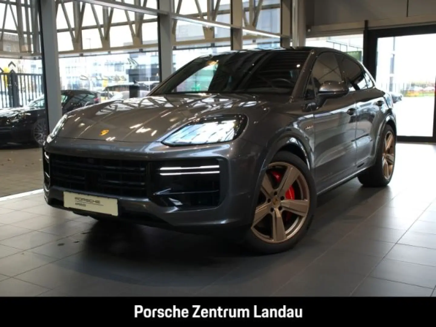 Cayenne Turbo E-Hybrid Coupe Burmester Head-Up