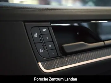 Cayenne Turbo E-Hybrid Coupe Burmester Head-Up