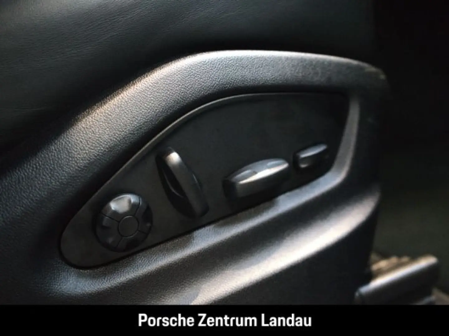Cayenne Turbo E-Hybrid Coupe Burmester Head-Up
