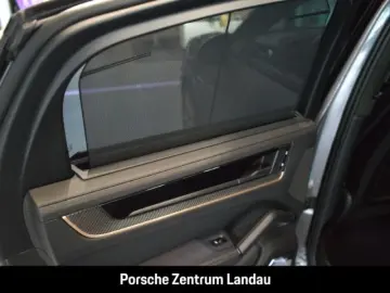 Cayenne Turbo E-Hybrid Coupe Burmester Head-Up